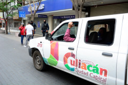 Cerca de 90 empresas no esenciales abrieron este lunes
