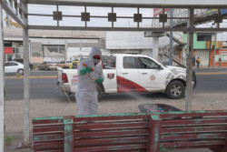 Siguen sanitizando espacios públicos en Culiacán