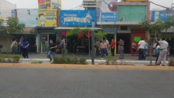 Comerciantes del centro truenan contra autoridades