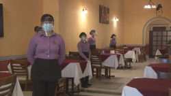 Cuando sentían que se asfixiaban... abren la puerta
