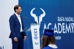 Rafael Nadal gradúa a 34 alumnos de su academia