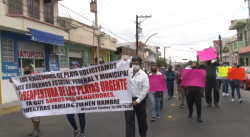 Vendedores de playa se manifiestan y piden apoyos o apertura de playas