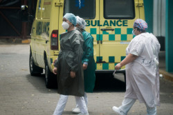 Médicos acusan a asociación  de incluirlos entre muertos de COVID