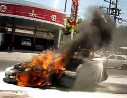 Se incendia vehículo deportivo