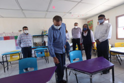 Entrega gobernador del estado escuela en el fuerte