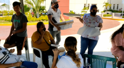 Con pizzas, negocio local motiva a médicos y familiares de pacientes en el HG