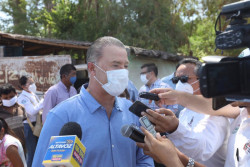Llama gobernador a ser respetuosos de protocolos de salud