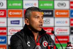 Presentan a Franky Oviedo como DT de Xolos Femenil