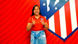 Charlyn Corral renueva con Atlético de Madrid hasta 2022