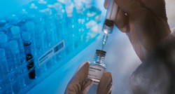 Vacuna de Covid-19 podría estar lista en octubre: investigador de Oxford