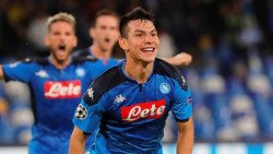 Chucky Lozano anota con el Napoli