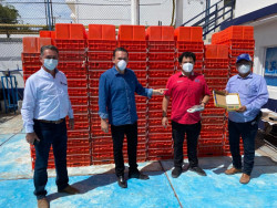 Entregan apoyos a pescadores de Ahome