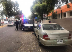 Retiran de las calles “vehículos en desuso”