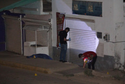 Asesinan a hombre afuera de expendio de cerveza