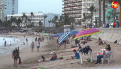 Concurridas las playas, pocos usan cubrebocas