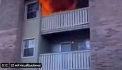 Video: mujer lanza a su hijo desde un 3er piso en llamas y un joven lo atrapa al vuelo