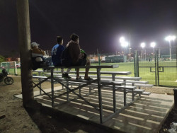 Se instalan gradas en espacios deportivos en Sinaloa