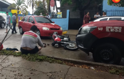 Imprudencia de conductor ocasiona choque