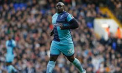 Futbolista de 102 kilos logró el ascenso en Inglaterra