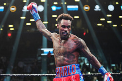 Charlo pelearía contra Derevyanchenko y Munguía es alternativa