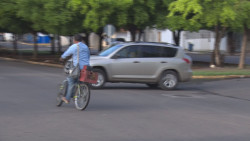 Glorieta causa confusión en tráfico vehicular