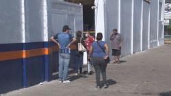 Persisten las filas para conseguir tanques de Oxígeno para pacientes con Covid