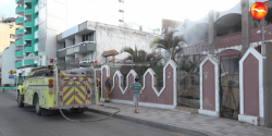 Incendio en casa abandonada alerta a cuerpo de bomberos