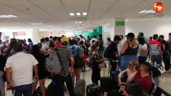 Viajeros aéreos no cumplen con la sana distancia