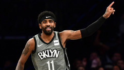 Kyrie Irving realiza donación a jugadores sin trabajo
