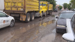 Entre el lodo y el riesgo de inundación