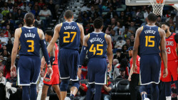Jazz y Pelicans se arrodillarían durante el himno