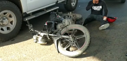 Choque entre moto y camioneta deja un lesionado