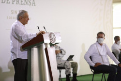 AMLO garantiza pago a los productores de maíz