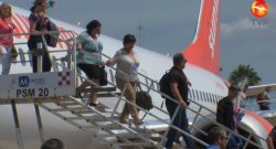 Por pandemia, personas dejan de viajar vía aérea