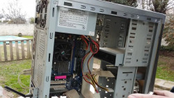 Bazar Solidario arranca campaña de donación de computadoras