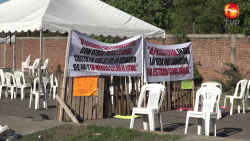 Cumplen más de 48 horas de protesta