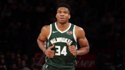 Giannis Antetokounmpo, suspendido 1 juego por cabezazo a Moritz Wagner