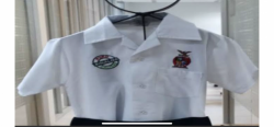 Entran en vigor reformas que prohíben logos en uniformes y útiles escolares