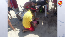 Paramédico de PC salva a bebé de ahogarse con un mango