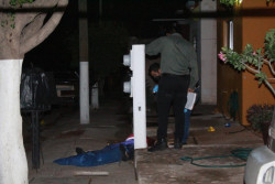 Lo hacen salir de su casa y lo asesinan