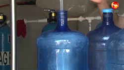 Venden el agua que se roban