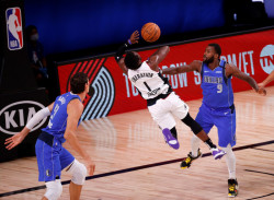 Los Clippers vencen a los Mavericks