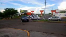 Crucero peligroso en Lomas de San Isidro
