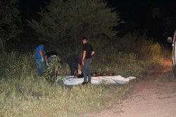 Encuentran el cuerpo de una persona que asesinado y quemado