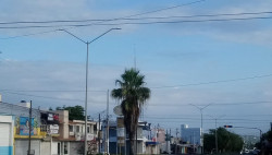 Fallas en el alumbrado público sobre bulevar Revolución
