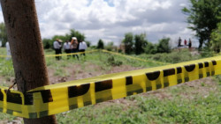 Encuentran cuerpo en camino de terracería