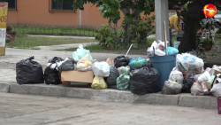 Infonavit Playas lleno de basura