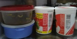 Guardar comida en envases de yogurt o crema aumentan riesgo de contraer cáncer: Profeco