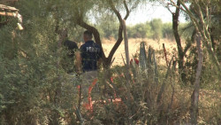 Rastreadora acude a Canal Bajo con la esperanza de encontrar a su hija