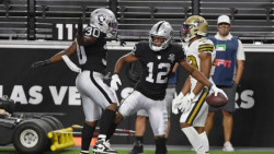 Los Raiders ganan y estrenan su nueva casa